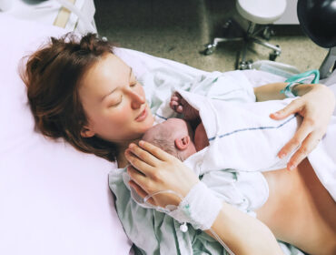 Gebelikte Süt Gelmemesi: Nedenleri ve Yapılacaklar Gebelikte Süt Gelmemesi: Nedenleri ve Yapılacaklar